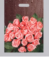 Сумка-пакет 38*47 прорубная ручка ламинат Розы после дождя  - фото